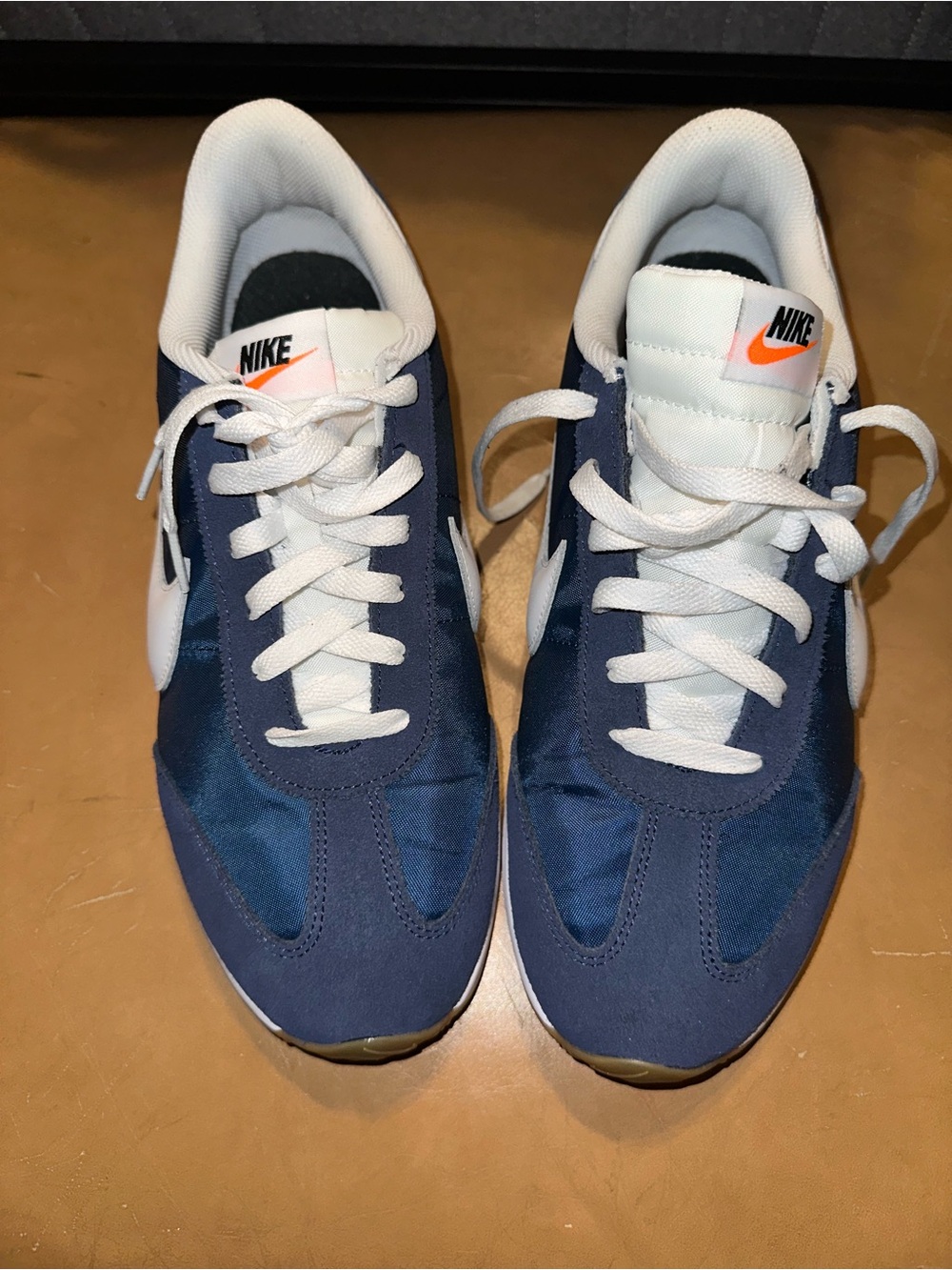 Nike Men’s Navy, White and Orange Low-Top Sneakers